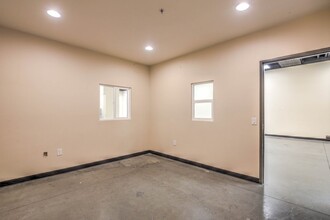 9610-9640 W Tropicana Ave, Las Vegas, NV for rent Building Photo- Image 2 of 7