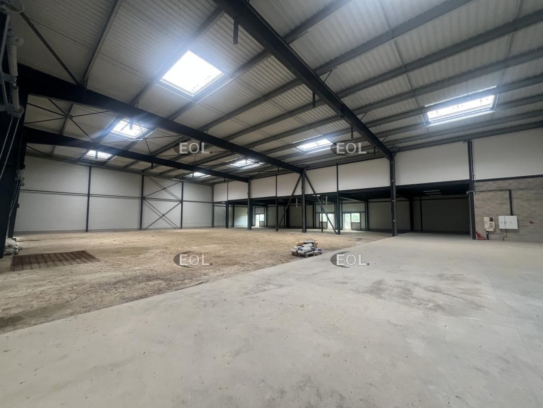 Light Industrial in Louvres for sale Building Photo- Image 1 of 6