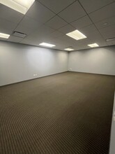 190 S La Salle St, Chicago, IL to rent Building Photo- Image 1 of 3