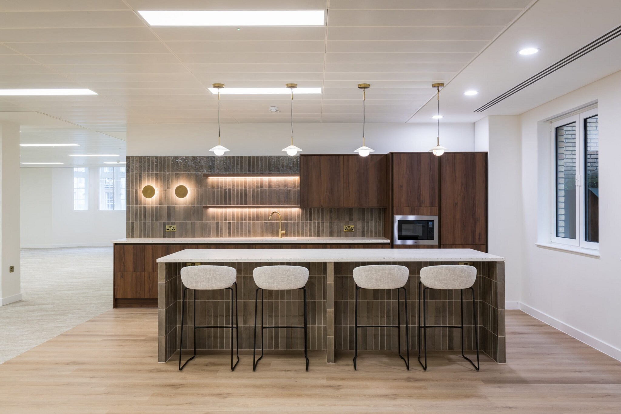 45-50 Old Bond St, London to rent Interior Photo- Image 1 of 9