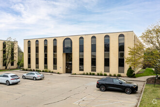 121 Fairfield Way, Bloomingdale, IL for rent Building Photo- Image 1 of 12