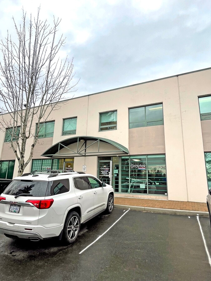 250 Schoolhouse St, Coquitlam V3K 6V7 UK