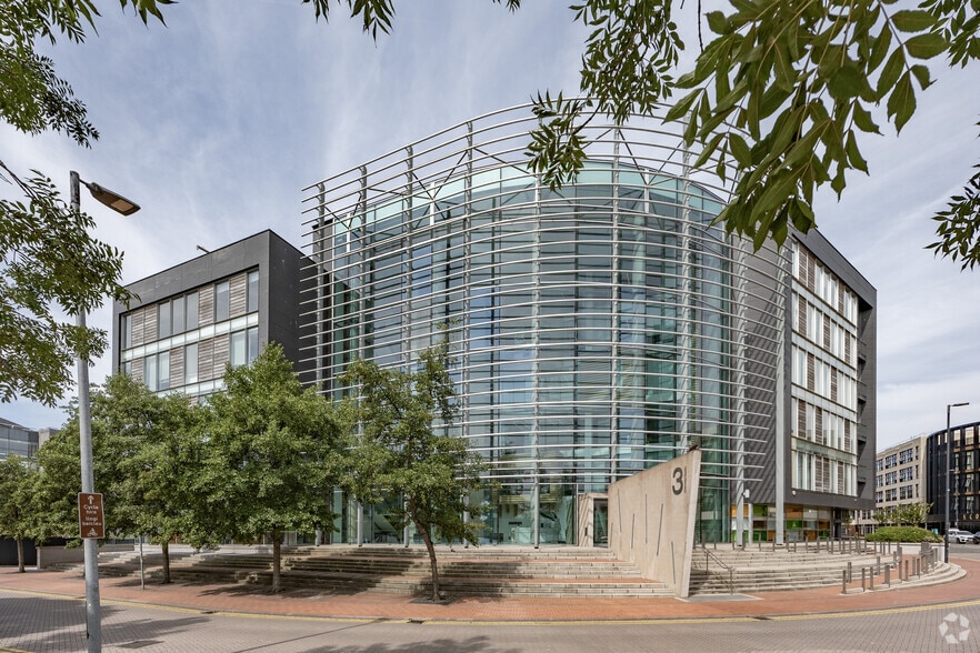 3 Britannia Quay, Cardiff to rent - Building Photo - Image 3 of 14