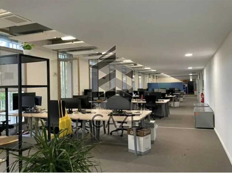Office in Bordeaux to rent - Interior Photo - Image 3 of 8