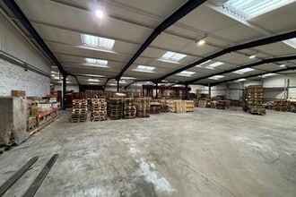 North Way, Andover to rent Interior Photo- Image 2 of 8