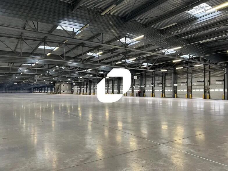 Office in Bonneuil-sur-Marne to rent - Building Photo - Image 1 of 8