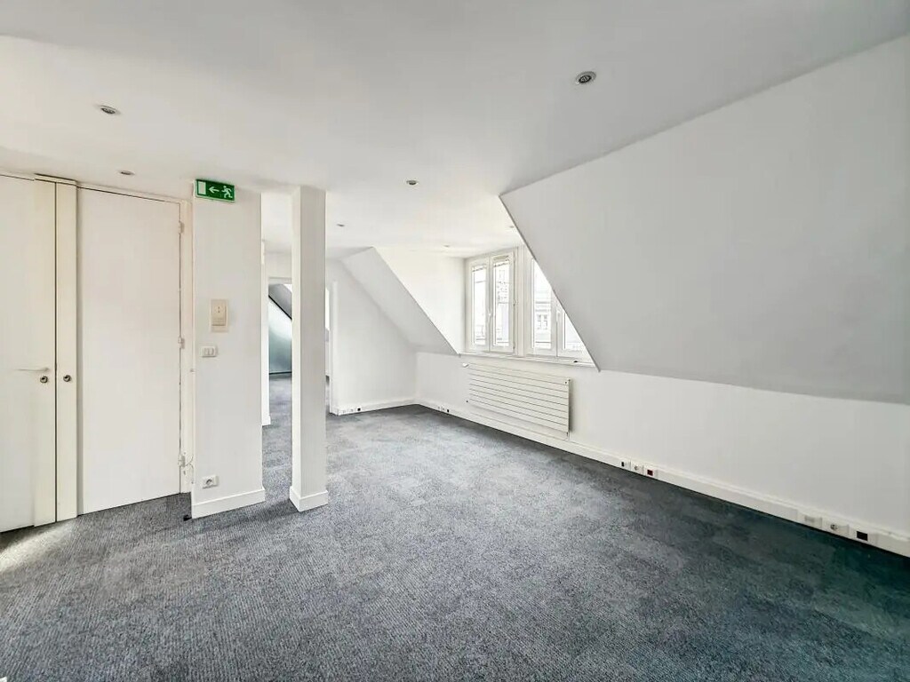 Location Bureaux 85 m² - Photo 1