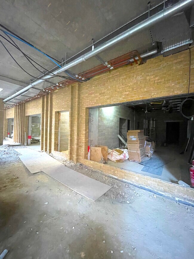 More details for 2 Varcoe Rd, London - Retail to Rent