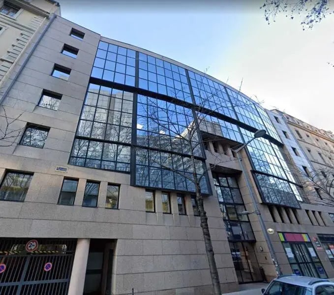 Office in Lyon to rent Building Photo- Image 1 of 3