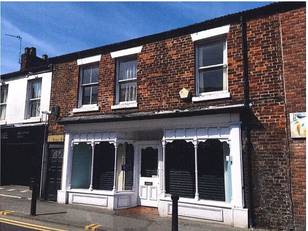 17 Breck Rd, Poulton Le Fylde for sale Primary Photo- Image 1 of 1