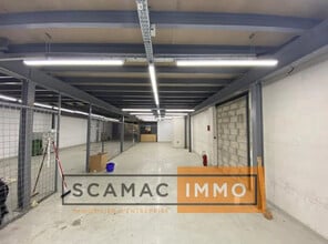 Light Industrial in Pantin for sale Interior Photo- Image 2 of 8