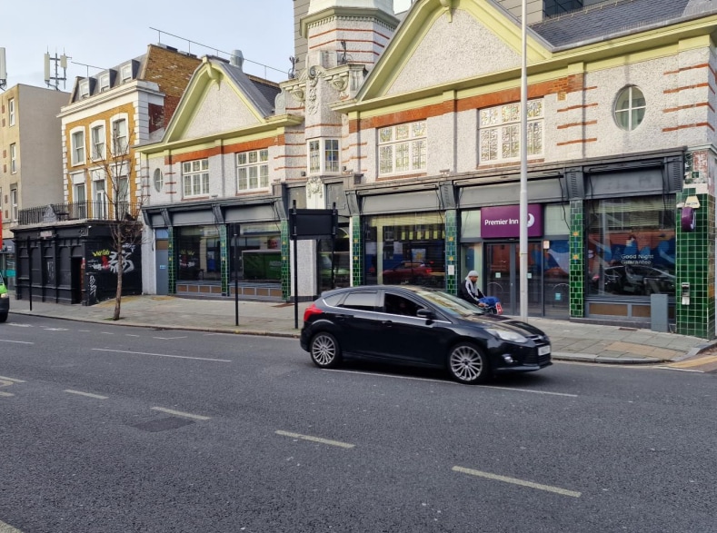 642 Wandsworth Rd, London to rent - Building Photo - Image 2 of 4