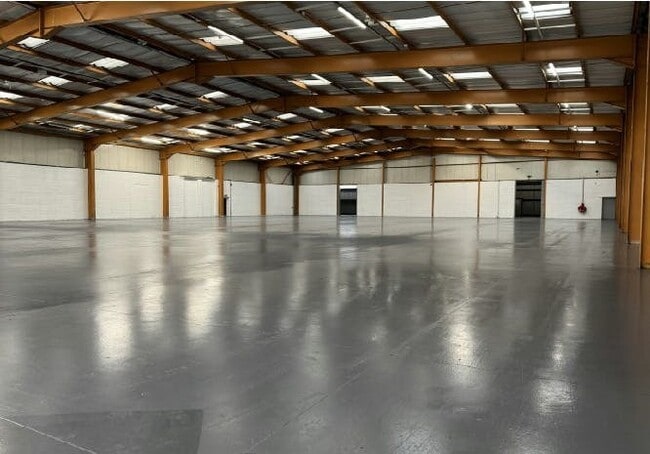 More details for Windmill Road West, Sunbury On Thames - Industrial to Rent