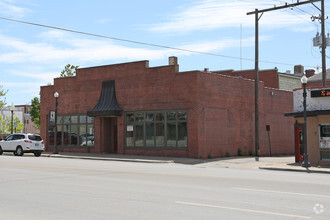 109 W 6th Ave, Emporia, KS for sale Primary Photo- Image 1 of 1