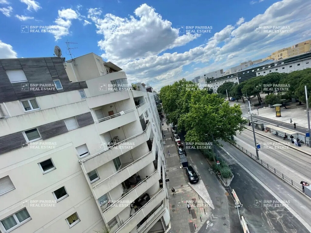 Location Bureaux 431 m² - Photo 1