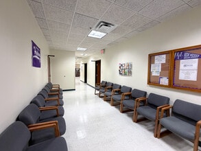 5001 Indian School Rd NE, Albuquerque, NM to rent Interior Photo- Image 2 of 5