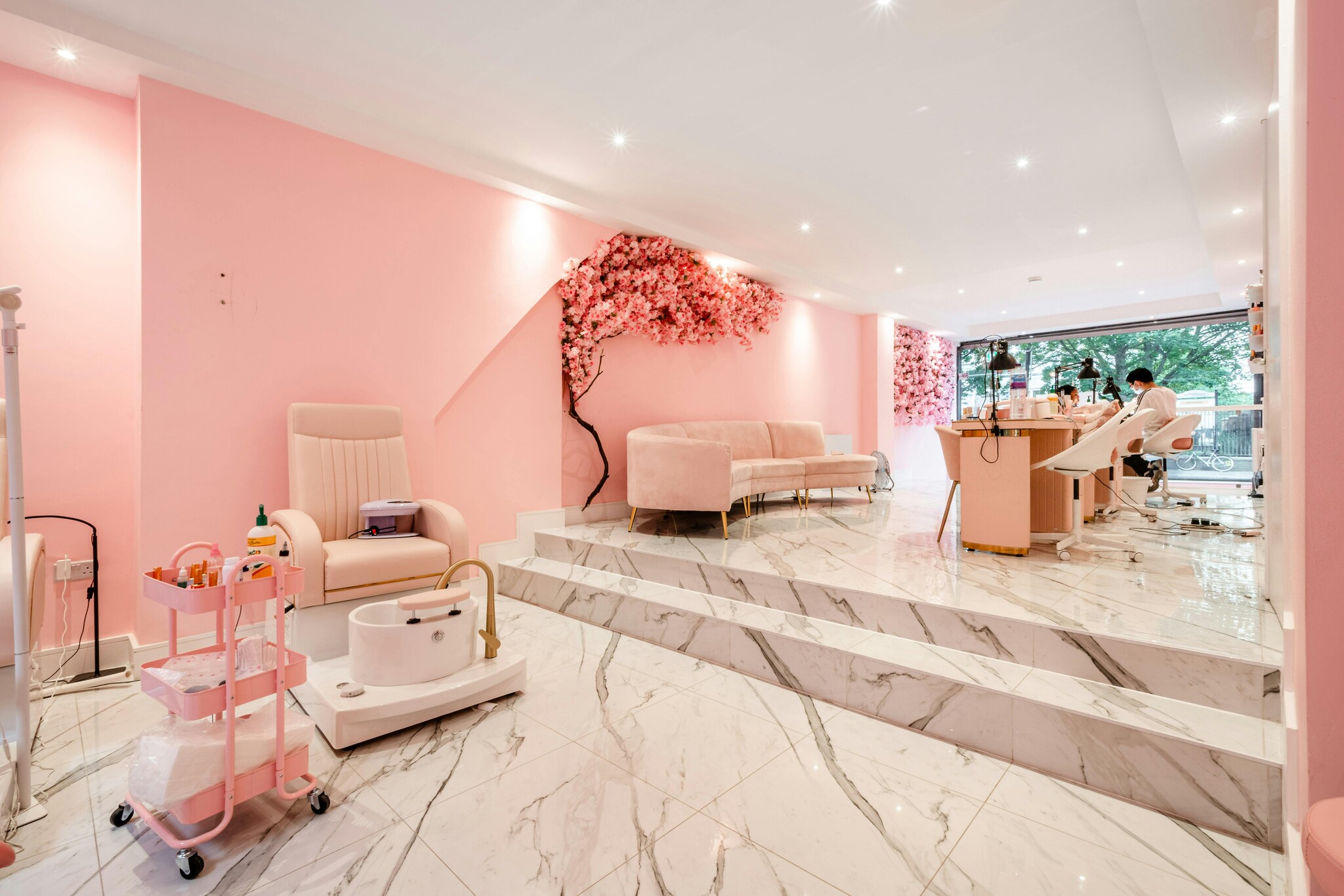 134-134G Kingsland Rd, London to rent Interior Photo- Image 1 of 8