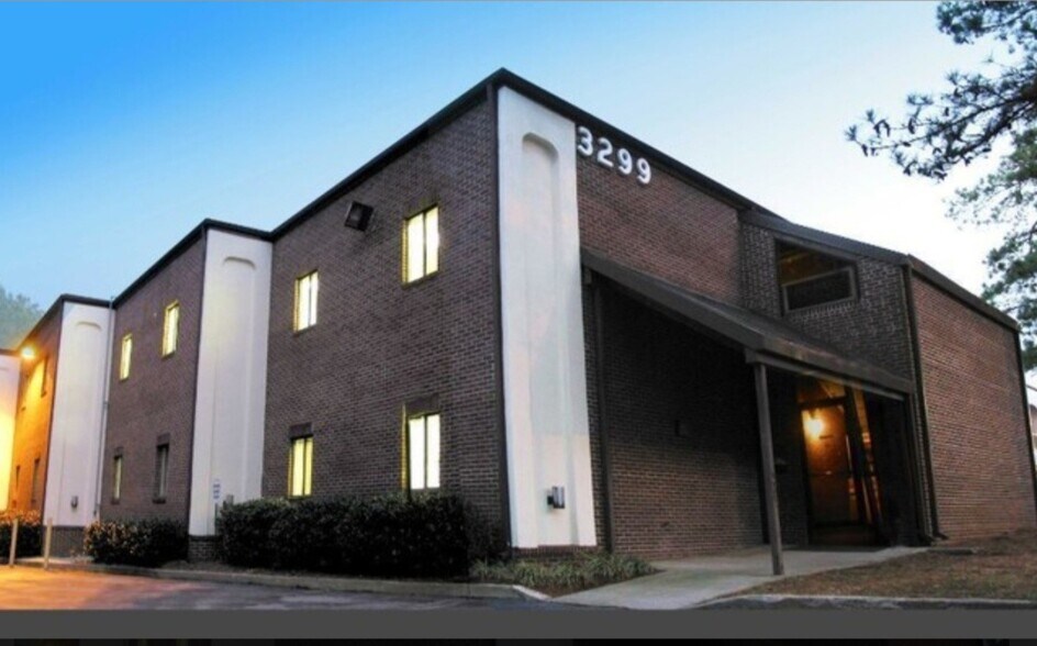 3299 Northcrest Rd, Atlanta, GA for sale - Building Photo - Image 1 of 1