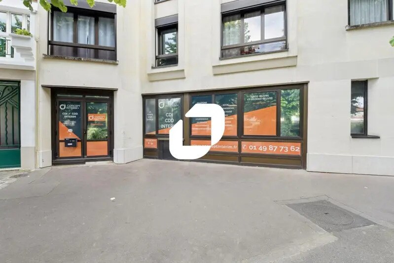 Office in Le Kremlin-Bicêtre to rent - Building Photo - Image 3 of 12