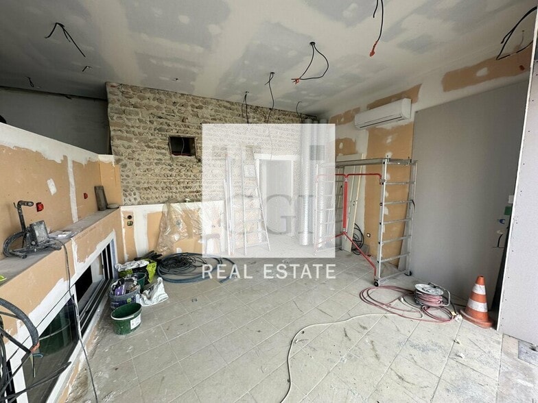 82 Avenue Charles De Gaulle, Caluire-et-Cuire to rent - Construction Photo - Image 1 of 11