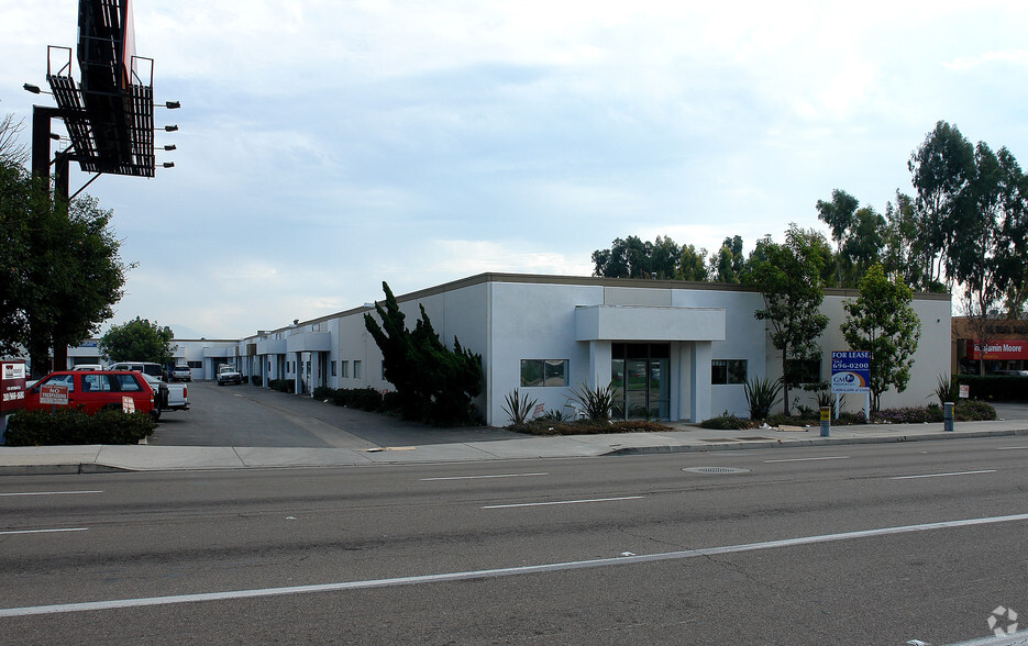 3720-3750 Warner Ave, Santa Ana, CA for rent - Building Photo - Image 3 of 6