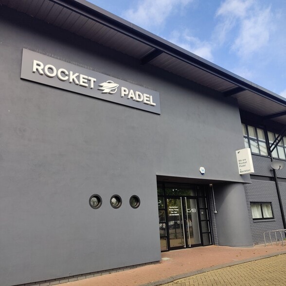 1 Triumph Rd, London to rent - Primary Photo - Image 1 of 4