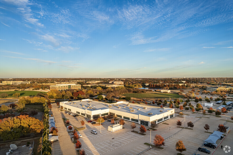 6865 Windcrest Dr, Plano, TX for rent - Building Photo - Image 1 of 2