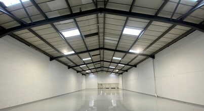 Corolin Rd, Gloucester to rent Interior Photo- Image 2 of 5