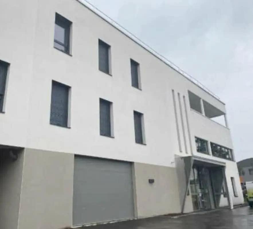 Vente Bureaux 382 m² - Photo 1