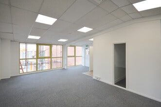 Ballmoor, Buckingham to rent Interior Photo- Image 2 of 2