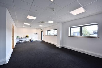 Penrhyn Rd, Prescot to rent Building Photo- Image 2 of 3
