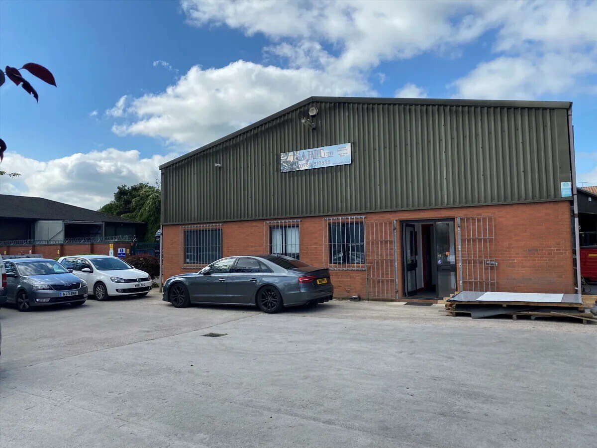 Emerald Way Stone St15 0sr Loopnet Uk