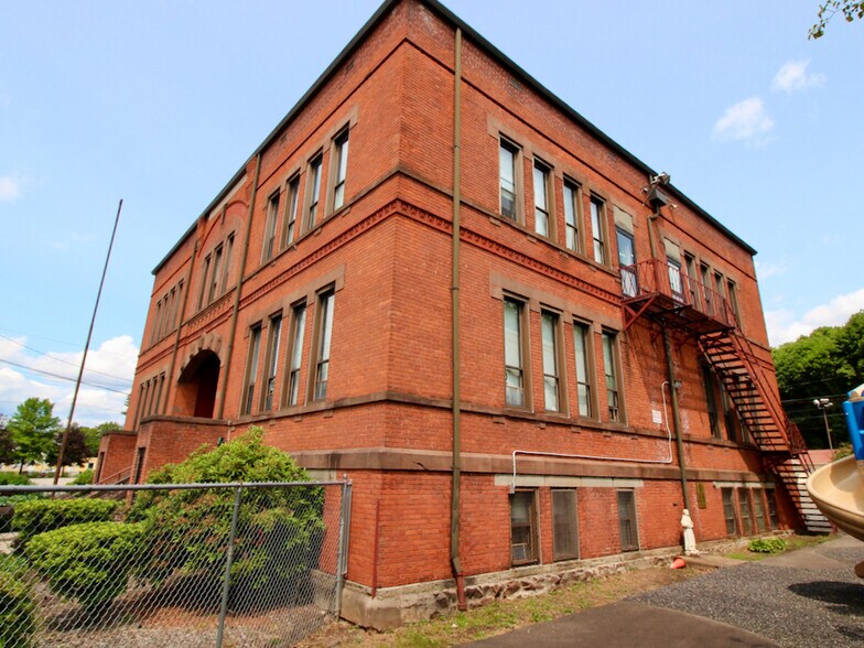 115 Lewis Ave, Meriden 06451 Mt. Carmel School (f/k/a) UK