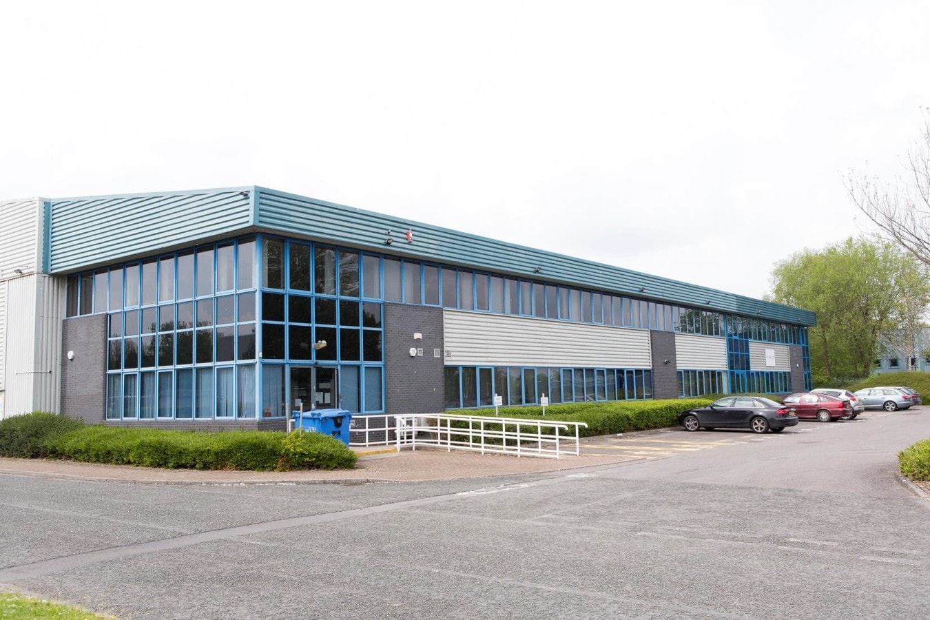 Aintree Ave Trowbridge BA14 0XB LoopNet UK aintree-ave-trowbridge-ba14-0xb-loopnet-uk