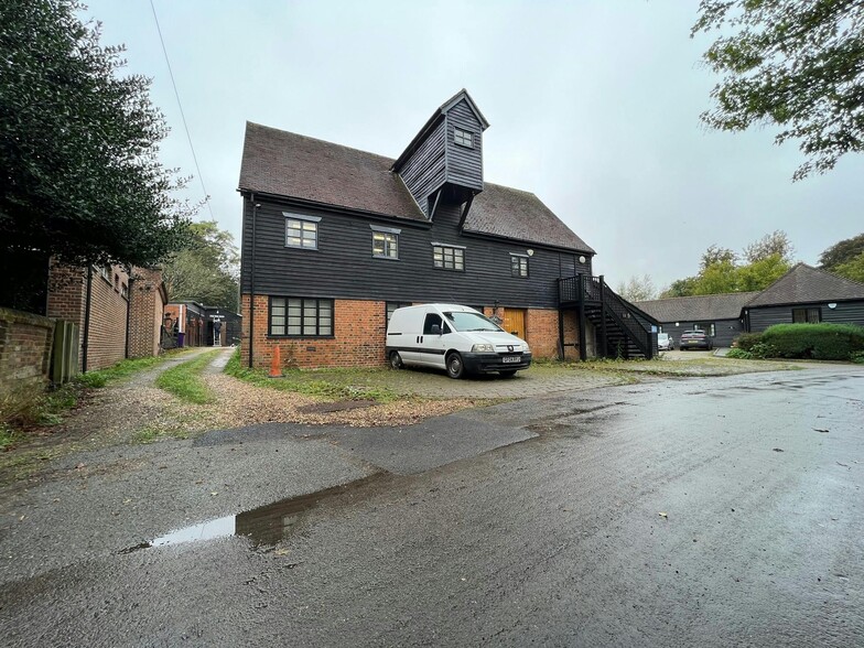 Fulling Mill Ln, Welwyn for sale - Building Photo - Image 1 of 4