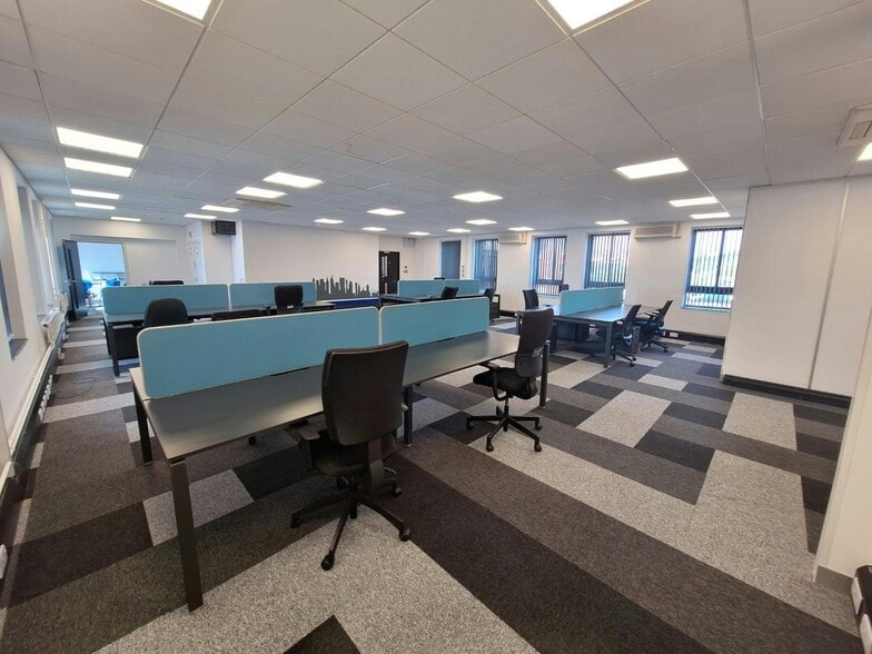 Columbus Quay, Liverpool to rent - Building Photo - Image 3 of 16