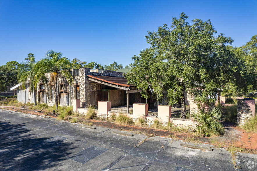 144 Brandon Town Center Dr, Brandon, FL for sale - Primary Photo - Image 1 of 1