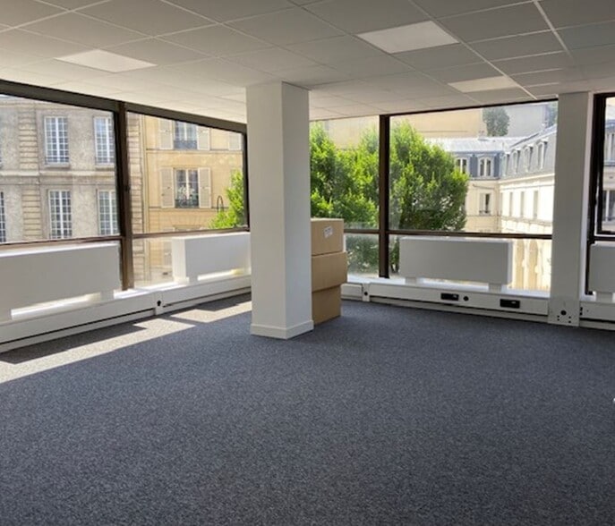 Office in Saint-Cloud to rent - Interior Photo - Image 2 of 7