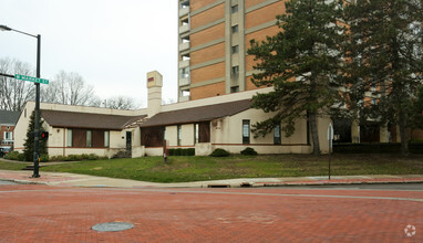 878 W Market St, Akron, OH for sale Primary Photo- Image 1 of 1