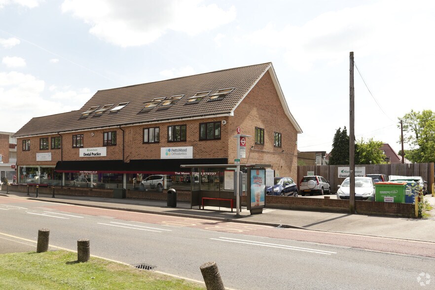 131 Queensway, Orpington for sale - Primary Photo - Image 1 of 1