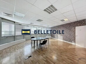 Office in Arcueil to rent Building Photo- Image 1 of 19