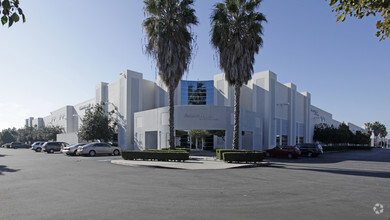 5900 Skylab Rd, Huntington Beach, CA for sale Primary Photo- Image 1 of 1