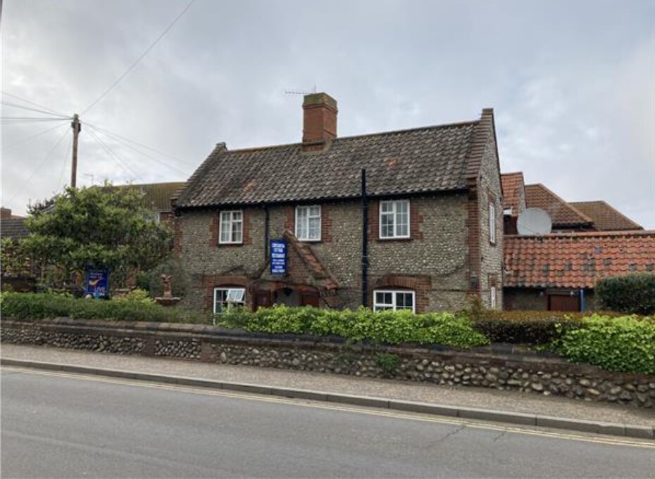 20 High St, East Runton for sale Primary Photo- Image 1 of 1