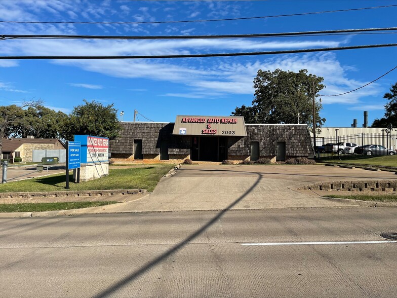 2003 W Arkansas Ln, Arlington, TX for rent - Building Photo - Image 1 of 5