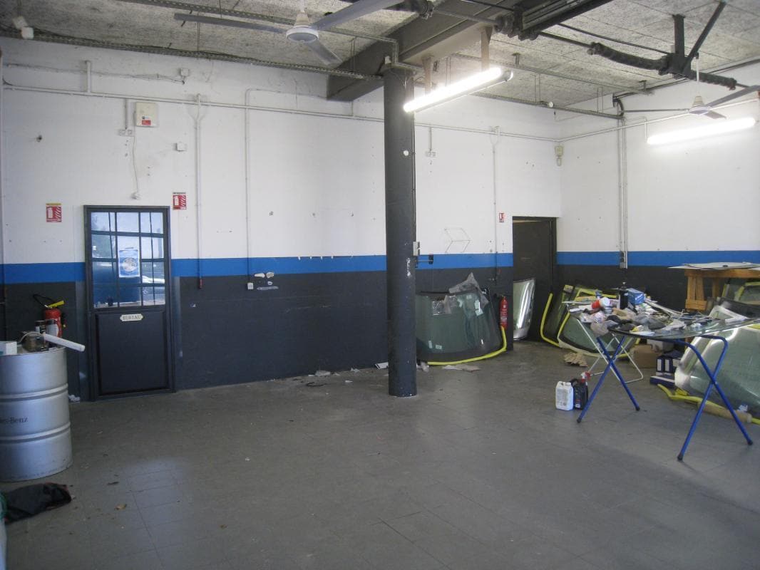 Industrial in Aubagne to rent Building Photo- Image 1 of 6