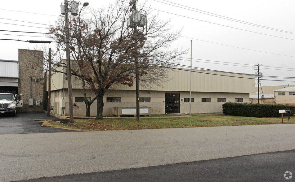 3009 Industrial Ter, Austin, TX for rent - Building Photo - Image 2 of 4