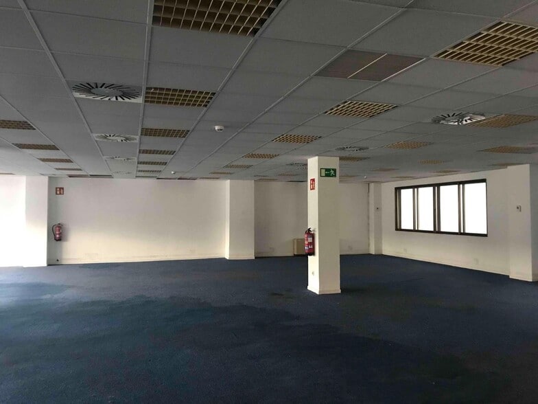 Calle de la Granja, 8, Alcobendas, Madrid to rent - Building Photo - Image 3 of 8
