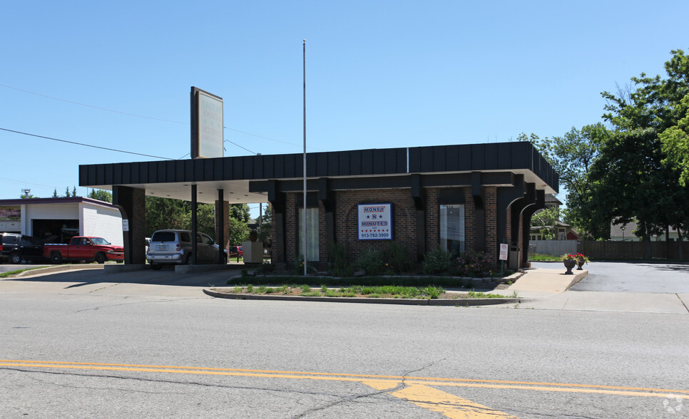 218 S Kansas Ave, Olathe, KS for sale - Primary Photo - Image 1 of 1