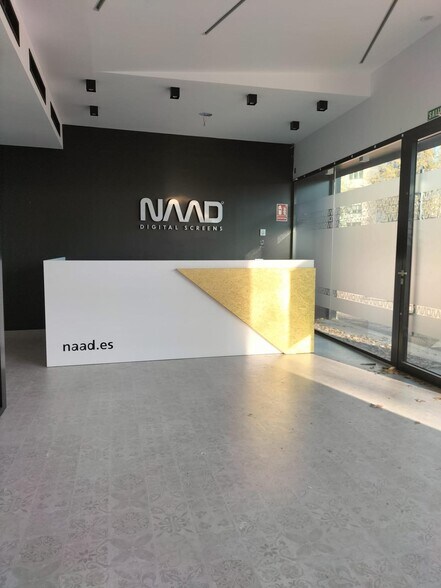 Retail in Zaragoza, Zaragoza to rent - Lobby - Image 2 of 56