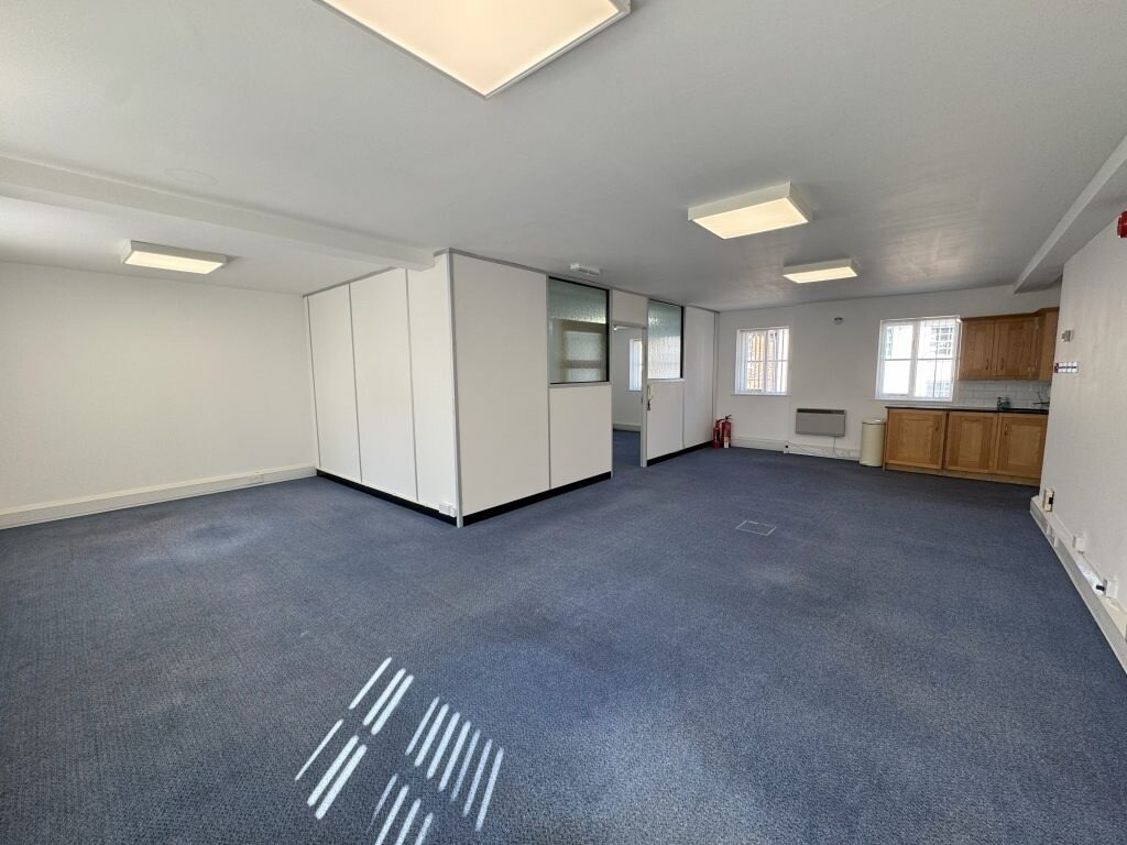 High St, Seal, KEN TN15 0EG - Unit 2 - - Interior Photo - Image 2 of 4